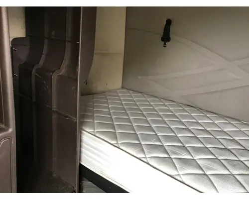 VOLVO VNL WHOLE TRUCK FOR RESALE