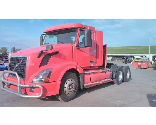 VOLVO VNL WHOLE TRUCK FOR RESALE