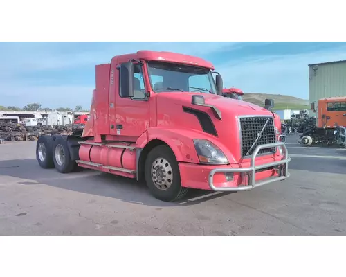 VOLVO VNL WHOLE TRUCK FOR RESALE