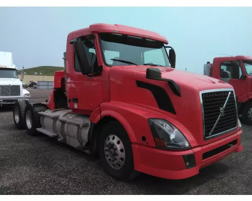 VOLVO VNL WHOLE TRUCK FOR RESALE