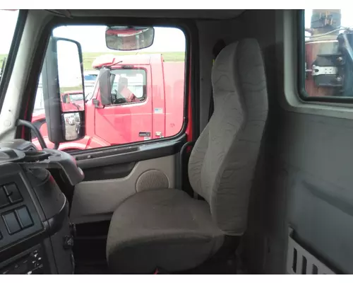 VOLVO VNL WHOLE TRUCK FOR RESALE