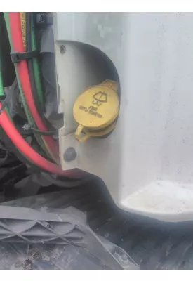 VOLVO VNL WINDSHIELD WASHER RESERVOIR