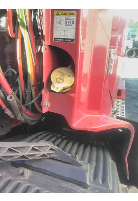 VOLVO VNL WINDSHIELD WASHER RESERVOIR