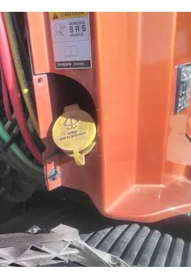 VOLVO VNL WINDSHIELD WASHER RESERVOIR