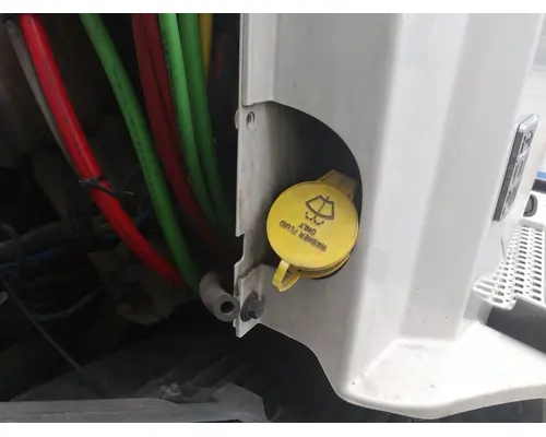 VOLVO VNL WINDSHIELD WASHER RESERVOIR