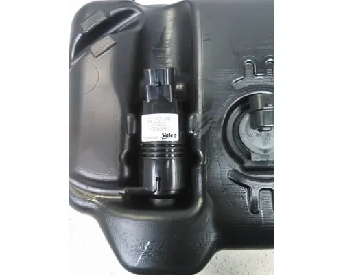 VOLVO VNL WINDSHIELD WASHER RESERVOIR