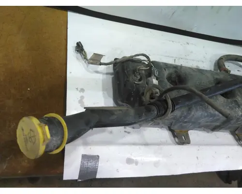 VOLVO VNL WINDSHIELD WASHER RESERVOIR