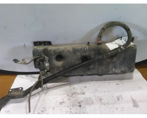 VOLVO VNL WINDSHIELD WASHER RESERVOIR