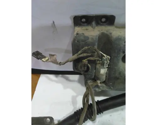 VOLVO VNL WINDSHIELD WASHER RESERVOIR