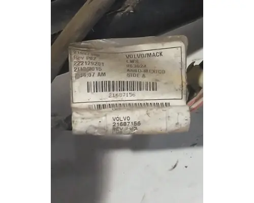 VOLVO VNL WINDSHIELD WASHER RESERVOIR