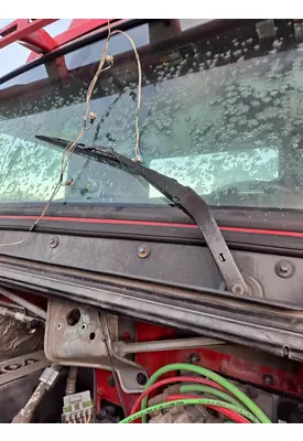 VOLVO VNL WINDSHIELD WIPER ARM