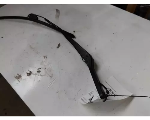 VOLVO VNL WINDSHIELD WIPER ARM