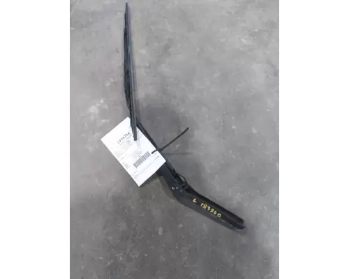 VOLVO VNL WINDSHIELD WIPER ARM