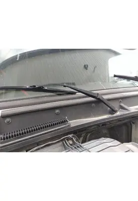 VOLVO VNL WINDSHIELD WIPER ARM