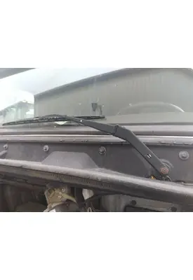 VOLVO VNL WINDSHIELD WIPER ARM