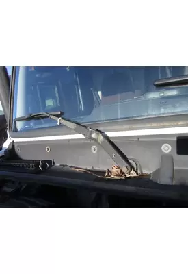 VOLVO VNL WINDSHIELD WIPER ARM