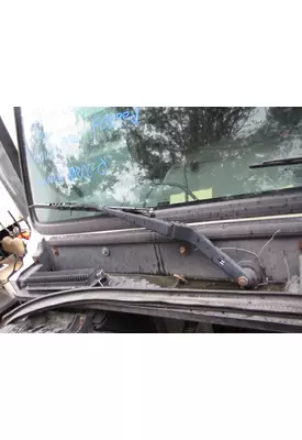 VOLVO VNL WINDSHIELD WIPER ARM