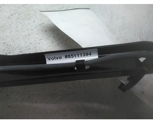 VOLVO VNL WINDSHIELD WIPER ARM