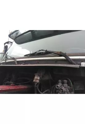 VOLVO VNL WINDSHIELD WIPER ASSEMBLY