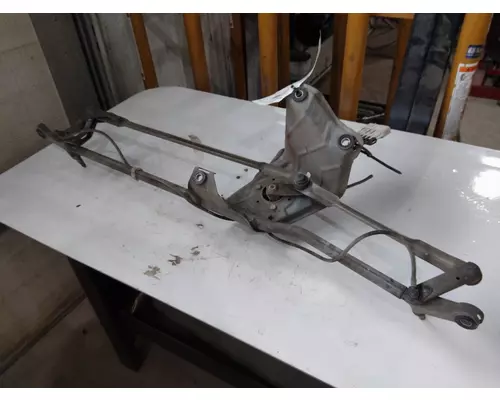 VOLVO VNL WINDSHIELD WIPER MOTOR