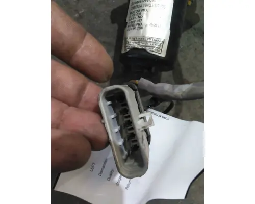 VOLVO VNL WINDSHIELD WIPER MOTOR