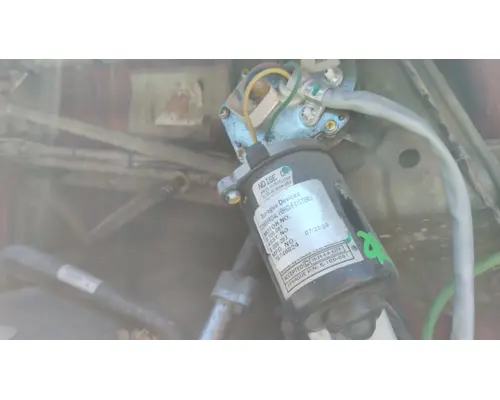 VOLVO VNL WINDSHIELD WIPER MOTOR