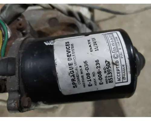 VOLVO VNL Wiper Motor, Windshield Transmission Linkage