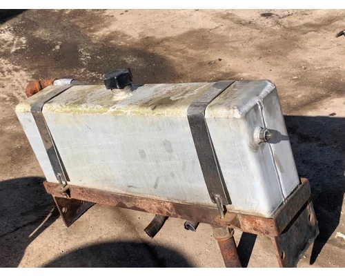VOLVO VNL hydraulicwet tank