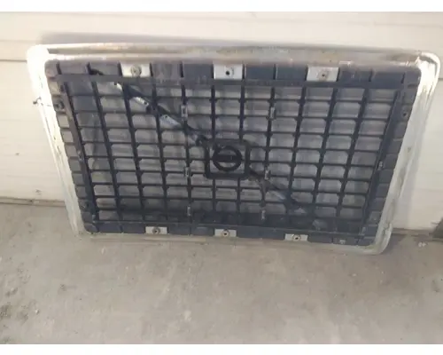 VOLVO VNM 1998-2003 GRILLE