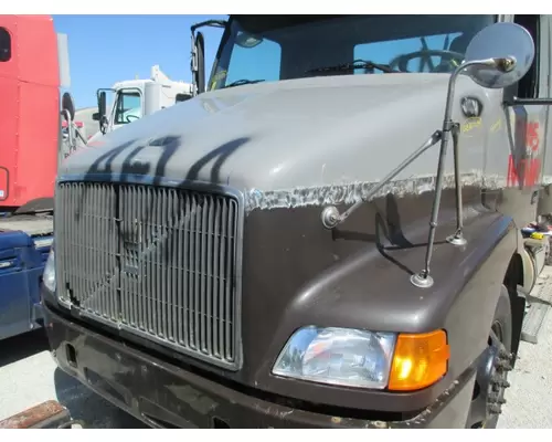 VOLVO VNM 1998-2003 HOOD