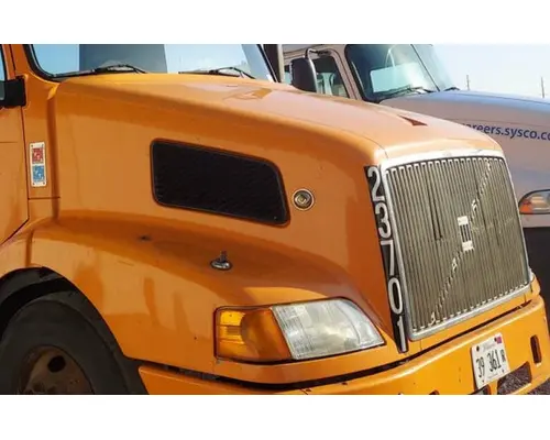 VOLVO VNM 1998-2003 HOOD