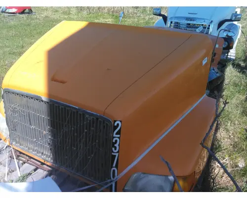 VOLVO VNM 1998-2003 HOOD