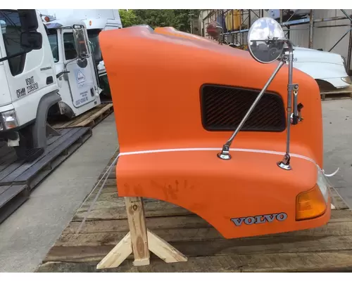 VOLVO VNM 1998-2003 HOOD
