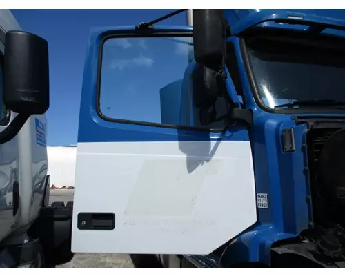 VOLVO VNM 1999-2020 DOOR ASSEMBLY, FRONT