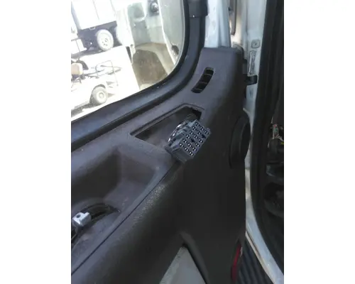 VOLVO VNM 1999-2020 DOOR ASSEMBLY, FRONT