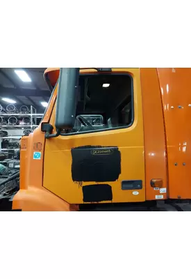 VOLVO VNM 1999-2020 DOOR ASSEMBLY, FRONT