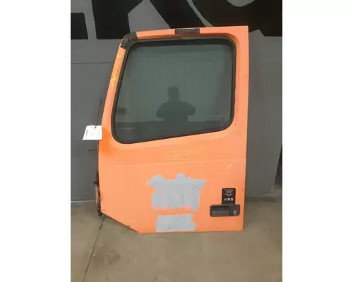 VOLVO VNM 1999-2020 DOOR ASSEMBLY, FRONT