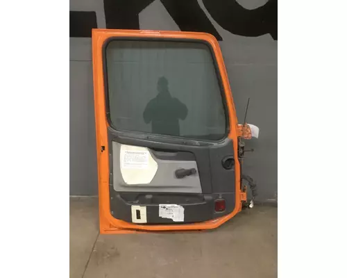 VOLVO VNM 1999-2020 DOOR ASSEMBLY, FRONT