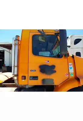 VOLVO VNM 1999-2020 DOOR ASSEMBLY, FRONT