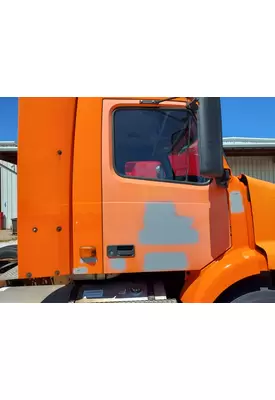 VOLVO VNM 1999-2020 DOOR ASSEMBLY, FRONT