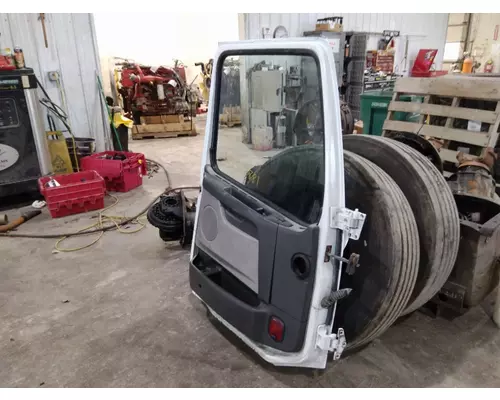 VOLVO VNM 1999-2020 DOOR ASSEMBLY, FRONT