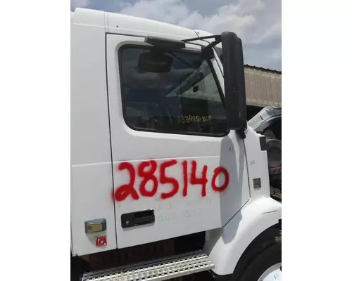 VOLVO VNM 1999-2020 DOOR ASSEMBLY, FRONT