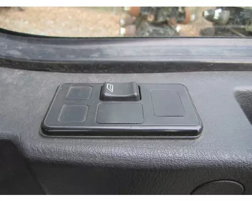 VOLVO VNM 1999-2020 DOOR ASSEMBLY, FRONT
