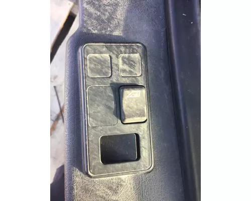 VOLVO VNM 1999-2020 DOOR ASSEMBLY, FRONT