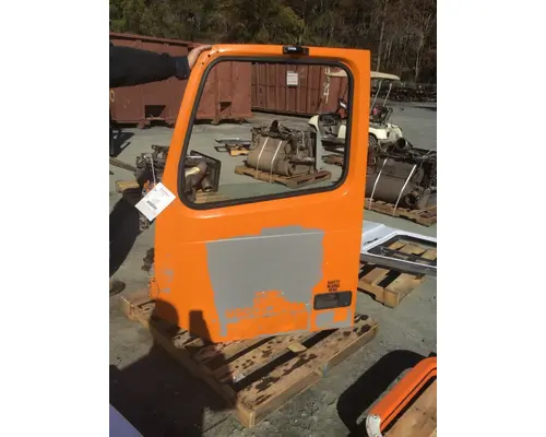 VOLVO VNM 1999-2020 DOOR ASSEMBLY, FRONT