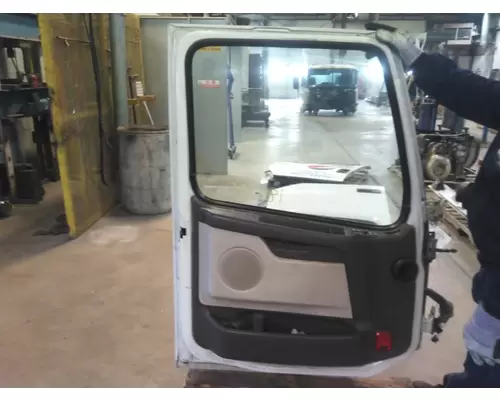 VOLVO VNM 1999-2020 DOOR ASSEMBLY, FRONT