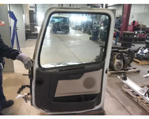 VOLVO VNM 1999-2020 DOOR ASSEMBLY, FRONT