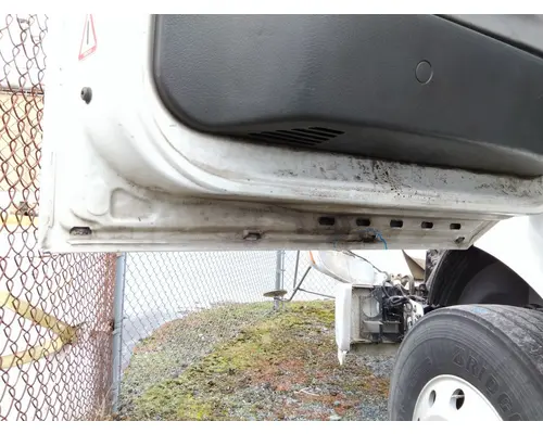 VOLVO VNM 1999-2020 DOOR ASSEMBLY, FRONT