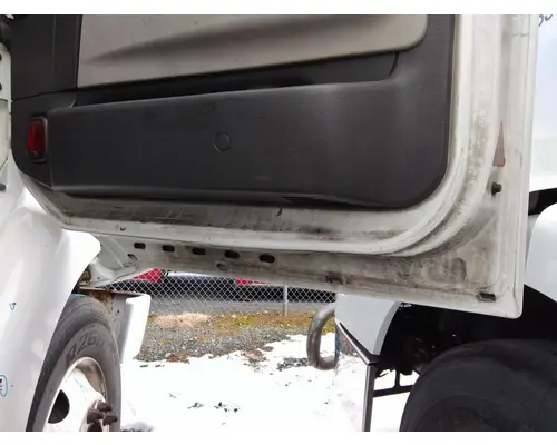 VOLVO VNM 1999-2020 DOOR ASSEMBLY, FRONT