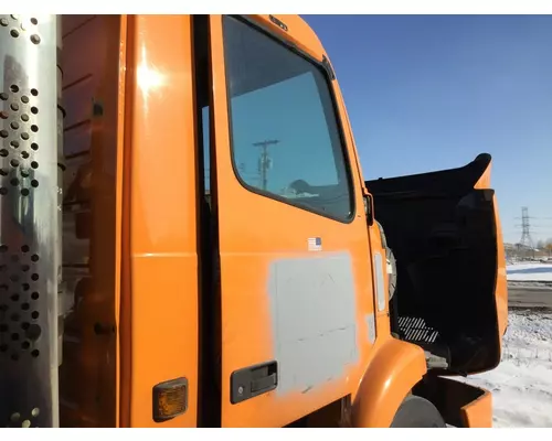 VOLVO VNM 1999-2020 DOOR ASSEMBLY, FRONT